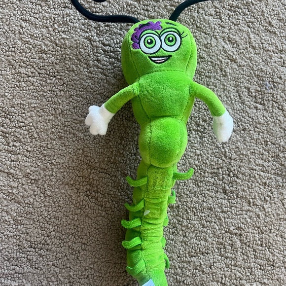 NWOT Crayola Caterpillar Shoulder Plush Toy - Picture 2 of 8